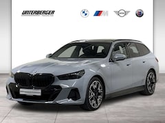 Bild des Angebotes BMW 540 d xDrive Touring M Sportpaket AHK Iconic Pano ACC