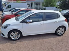 Bild des Angebotes Peugeot 208 PureTech 82 Stop & Start Signature