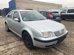 Bild des Angebotes VW Bora 1.6 Comfortline*AUTOM.*TÜV*KLIMA*PDC*