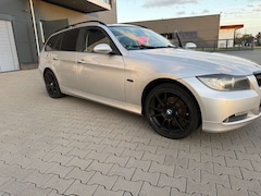 Bild des Angebotes BMW 318 318i Touring