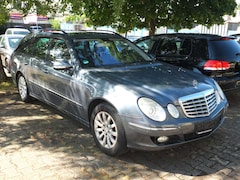 Bild des Angebotes Mercedes-Benz E 280 CDI T ELEGANCE LEDER COMAND S-DACH PTS