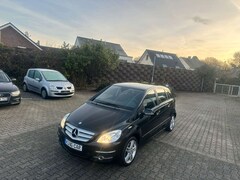 Bild des Angebotes Mercedes-Benz B 160 B160 Benzin*Sportpaket*Leder*109,000KM*Navi*Alu