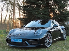 Bild des Angebotes Porsche 911 /992 Carrera 4 S  "Schwarz- Bestzustand"