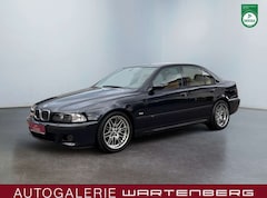 BMW M5 //MASSAGE//UNFALLFREI//DEUTSCHES MODEL/