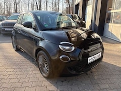 Bild des Angebotes Fiat 500e Icon 118Ps 1. Hand 42kWh große Batterie