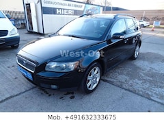 Bild des Angebotes Volvo V50 Kombi 2.0 D Momentum Leder SDach AHK PDC