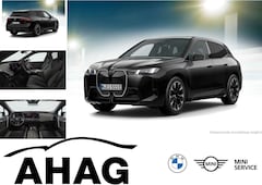 Bild des Angebotes BMW iX xDrive45 Navi Tempom.aktiv Bluetooth PDC MP3 Schn.