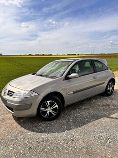 Bild des Angebotes Renault Megane 1.6 Privilege