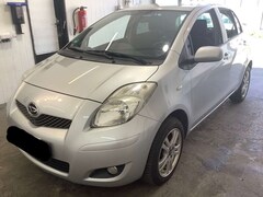Bild des Angebotes Daihatsu Charade Cool 6-Gang|1. Hand|Tüv 05.2027|4 Türen|