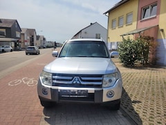 Bild des Angebotes Mitsubishi Pajero 3.2 DI-D Automatik Instyle