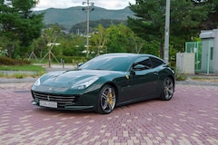 Ferrari GTC4 Lusso 6.3 V12 689PS SPECIAL COLOR