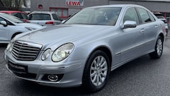 Bild des Angebotes Mercedes-Benz E 230 Limousine NAV+PDC+XEN+SHZ+WKR+2.HAND+