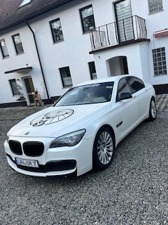 Bild des Angebotes BMW 750 750i Aut. / F01