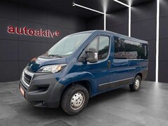 Bild des Angebotes Peugeot Boxer Kombi 330 L1H1 Active Blue-HDi 110 9 Sitze