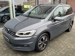 Bild des Angebotes VW Touran Business PANO DYNAUDIO StHz EasyOpen AHK