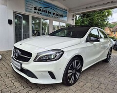 Bild des Angebotes Mercedes-Benz A 250 BlueEfficiency LED/PANO/NAVI/PDC