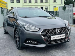 Hyundai i40 Space Plus 2.HAND 150 TKM CAMERA NAVI VOLL LEDER KLIMAAUTOMATIK ALU SITZHEIZUNG ANHÄNGERKUPPLUNG