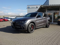 Bild des Angebotes Alfa Romeo Stelvio Quadrifoglio ACC/Harman/Metallic/MatrixLED/DAB/SHZ