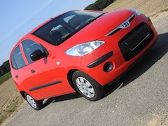 Bild des Angebotes Hyundai i10 31869 km. 77PS. 2. Hand. Ganzjahresreifen!