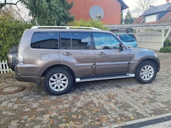Bild des Angebotes Mitsubishi Pajero Pajero 3.2 DI-D Automatik Limited Edition