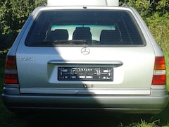 Bild des Angebotes Mercedes-Benz 250 TD KOMBI