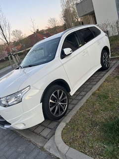 Bild des Angebotes Mitsubishi Outlander 2.2 DI-D 4WD Aut. Diamant Edition