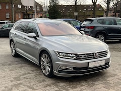 Bild des Angebotes VW Passat Variant Highline 4M*R-LINE*DSG*VOLL*1.HD*