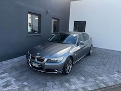 Bild des Angebotes BMW 325 i xDrive Automatik/Navi/Leder