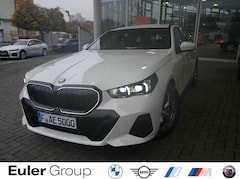 Bild des Angebotes BMW 520 d Touring Sportpaket Navi Digitales Cockpit Sounds