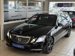 Bild des Angebotes Mercedes-Benz E 300 T CDI BlueEff Sport Aut Leder Navi AHK PDC