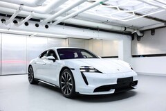 Bild des Angebotes Porsche Taycan Turbo 1.Hand Scheckheft Steuer ausweisbar