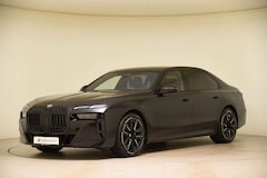 Bild des Angebotes BMW 740 d xDrive M Sport Pro LED StandHzg HUD AHK ACC