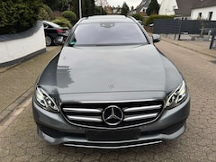 Bild des Angebotes Mercedes-Benz E 220 E 220 d 4Matic WIDESCREEN COMAND+KAMERA EGHD LED
