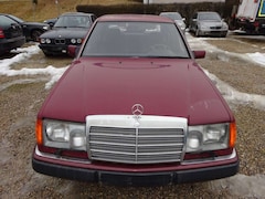 Mercedes-Benz E 220 /2. Hand