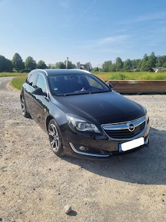 Bild des Angebotes Opel Insignia 4x4 - stndheizung - 294ps - TOP AUSSTATTUNG