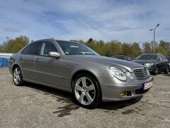 Bild des Angebotes Mercedes-Benz E 320 E 320 4Matic (211.082)