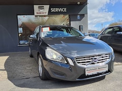 Bild des Angebotes Volvo V60 2.0 D Momentum