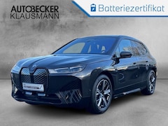 Bild des Angebotes BMW iX xDRIVE 40 SPORTPAKET NAVI LED PDC KAMERA