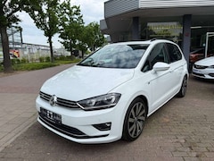 Bild des Angebotes VW Golf Sportsvan Highline R-Line Panorama/Xenon/AHK/18"
