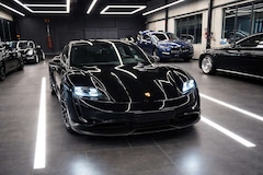 Porsche Taycan *70thYear*Pano*Beif Dis**5 Sitzer