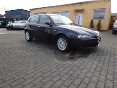 Alfa Romeo 147 147 1.6 Twin Spark  Klima Alletterreifen