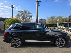 Bild des Angebotes Audi SQ7 22“/SoftClose/Standhzg/Pano/Nachtsicht/360°/AHK elektr./el. Heckkl./Sport/Luftfw./All‑Assist