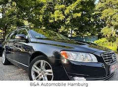 Bild des Angebotes Volvo V70 Kombi Momentum 2 Hand+Memory+Navi