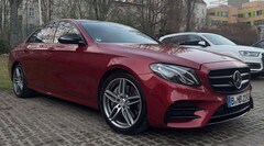 Bild des Angebotes Mercedes-Benz E 350 AMG Paket/Pano/LED Perf./Distronic/DesignoLack