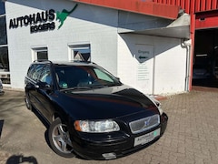 Bild des Angebotes Volvo V70 Kombi 2.4 Edition Comfort/AUT/SHZ/LEDER/AHK