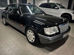 Bild des Angebotes Mercedes-Benz E 320 Cabriolet/ H-Zulassung/ Top Zustand