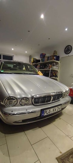 Bild des Angebotes Jaguar XJ8 XJ8 4.2 Langversion,1.Hand,.Manufaktur Leder beige