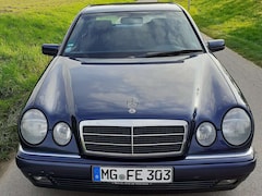 Bild des Angebotes Mercedes-Benz 200 E-Klasse Elegance