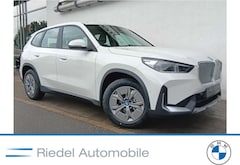Bild des Angebotes BMW iX1 eDrive20 AHK*DrivAss*adapLED*H/K*ParkAss*