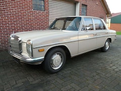 Bild des Angebotes Mercedes-Benz 220 Diesel /8 -W115 - traumhafter Zustand